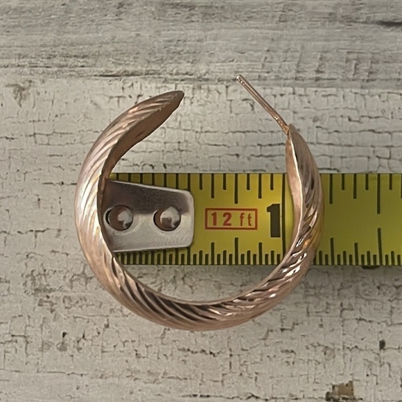 Milor Rose Gold Hoop Earrings. - Picture 6 of 6